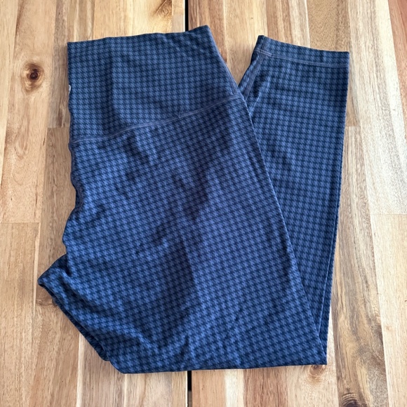 Lululemon Align Workout Set in Houndstooth Blue - Picture 2 of 7